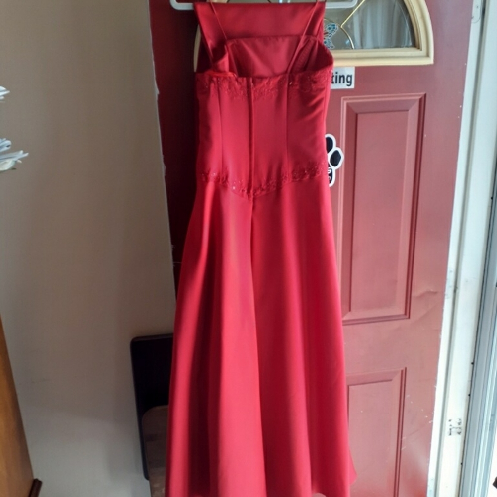 Formal Gown - Picture 2 of 3